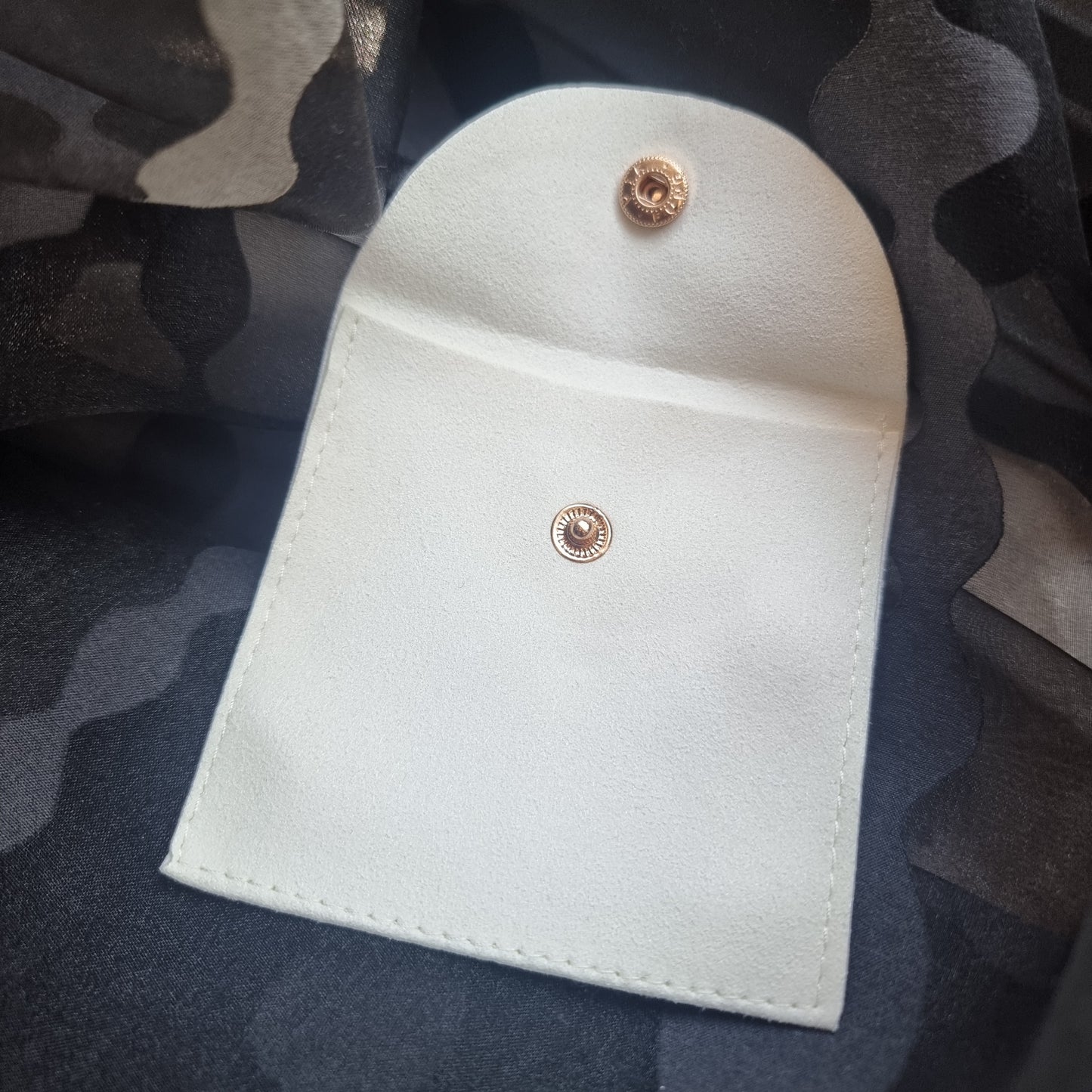 Bolsa de camurça bege